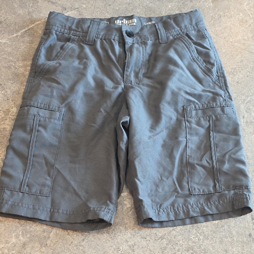 (J37) Urban Outfitters Gray Cargo Boys Shorts Casual Style SZ 8